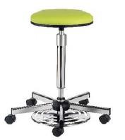 Tabouret d'examen sur roulettes à hauteur variable commande aux pieds